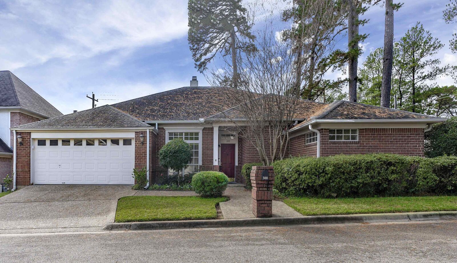 Property Photo:  300 Tealwood Dr.  TX 75605 