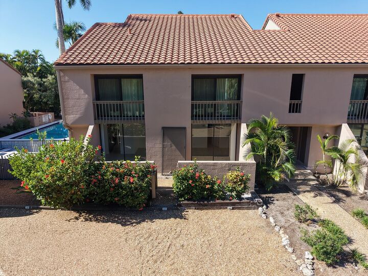 Property Photo:  117 Pass Key Road 117  FL 34242 