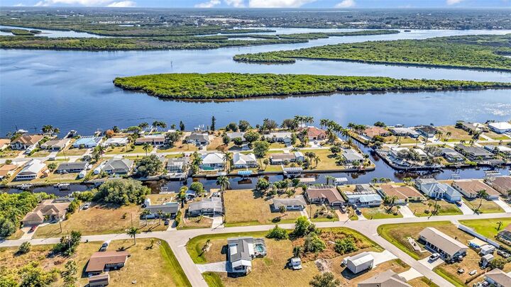 Property Photo:  3334 Dover Drive  FL 33983 