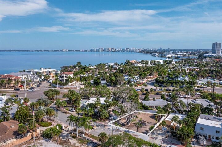 Property Photo:  335 N Washington Drive  FL 34236 