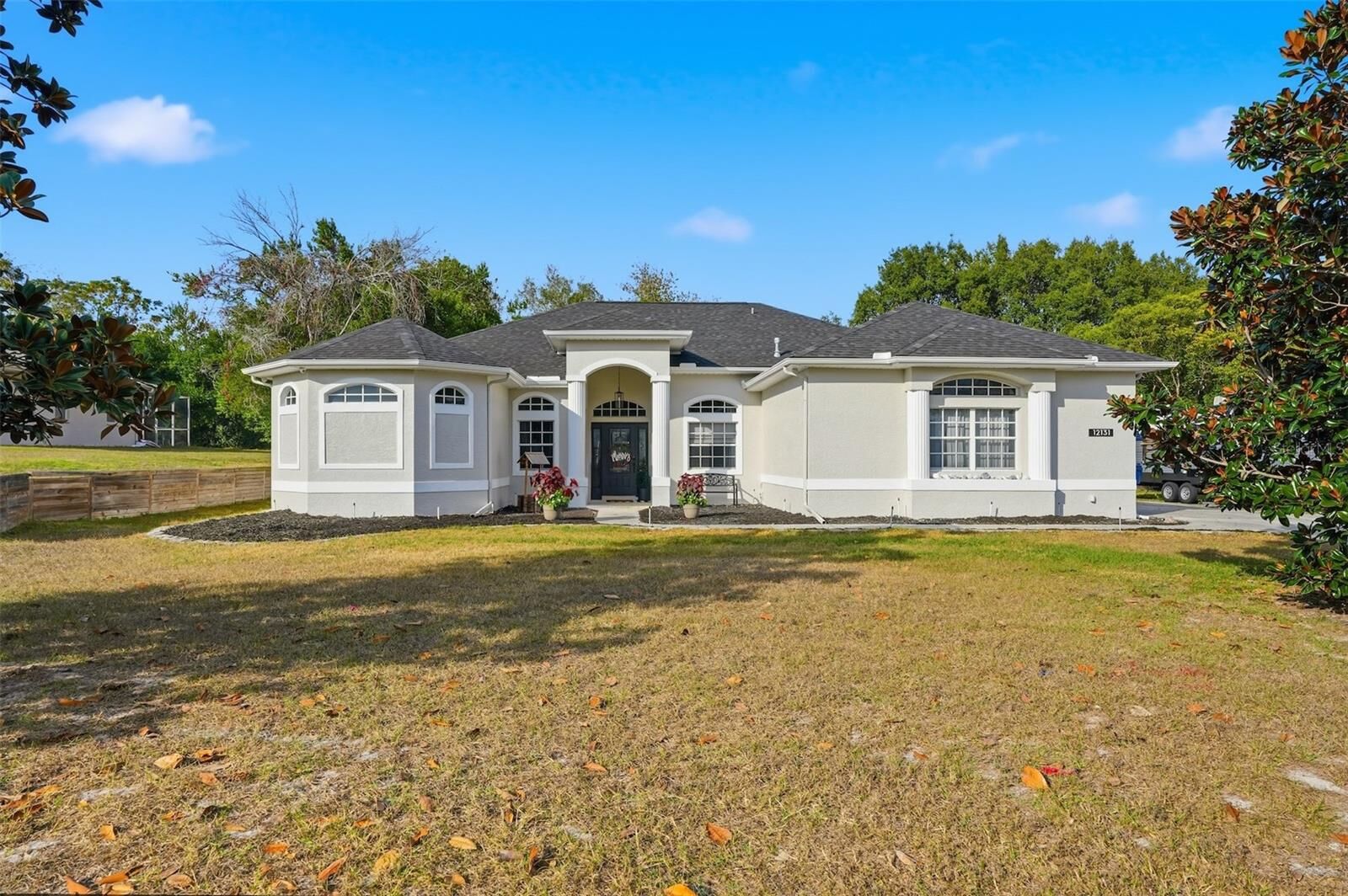 Property Photo: 12131 Buckingham Way FL 34609