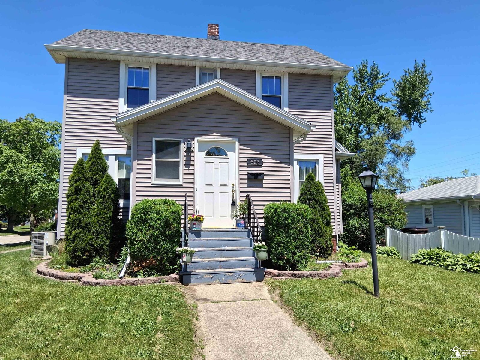 Property Photo: 603 Scottwood Avenue MI 48162