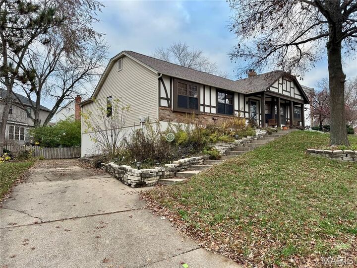 Property Photo: 838 Ridgetop Circle MO 63304