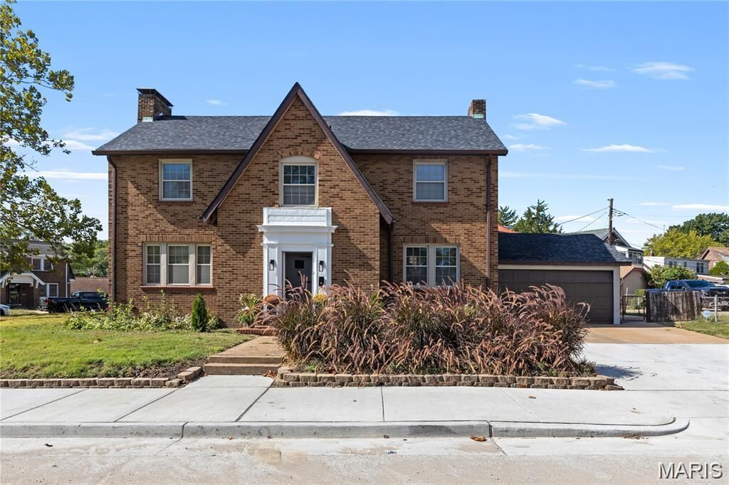 Property Photo: 7400 Florissant Road MO 63121