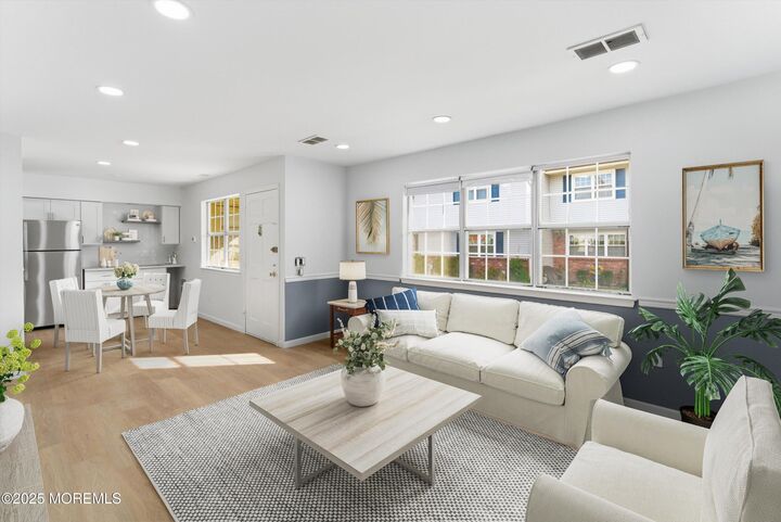 4 Hawaii Court 1003  Matawan NJ 07747 photo