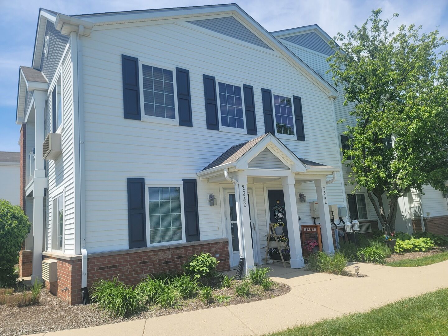 Property Photo:  234 Bertram Drive D  IL 60560 