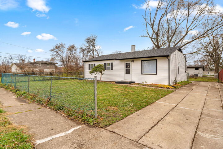 Property Photo: 15422 Cherry Lane IL 60428