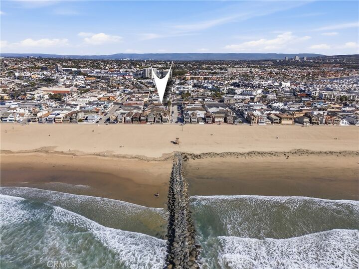 Property Photo: 119 28th St B CA 92663