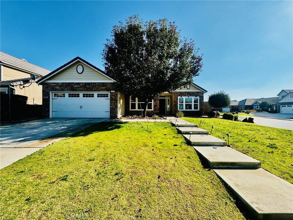 Property Photo:  5702 Morning Breeze  CA 93314 