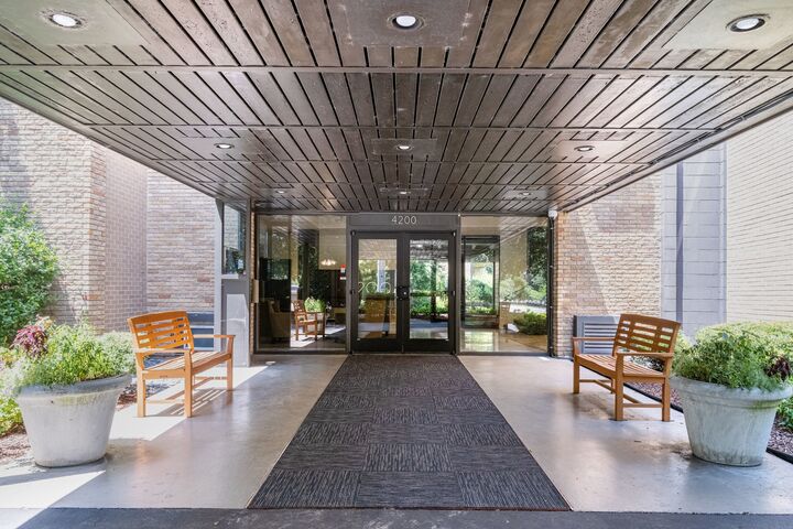 Property Photo:  4200 West End Ave 203  TN 37205 