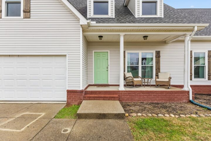 Property Photo:  125 Auburn Ct  TN 37128 