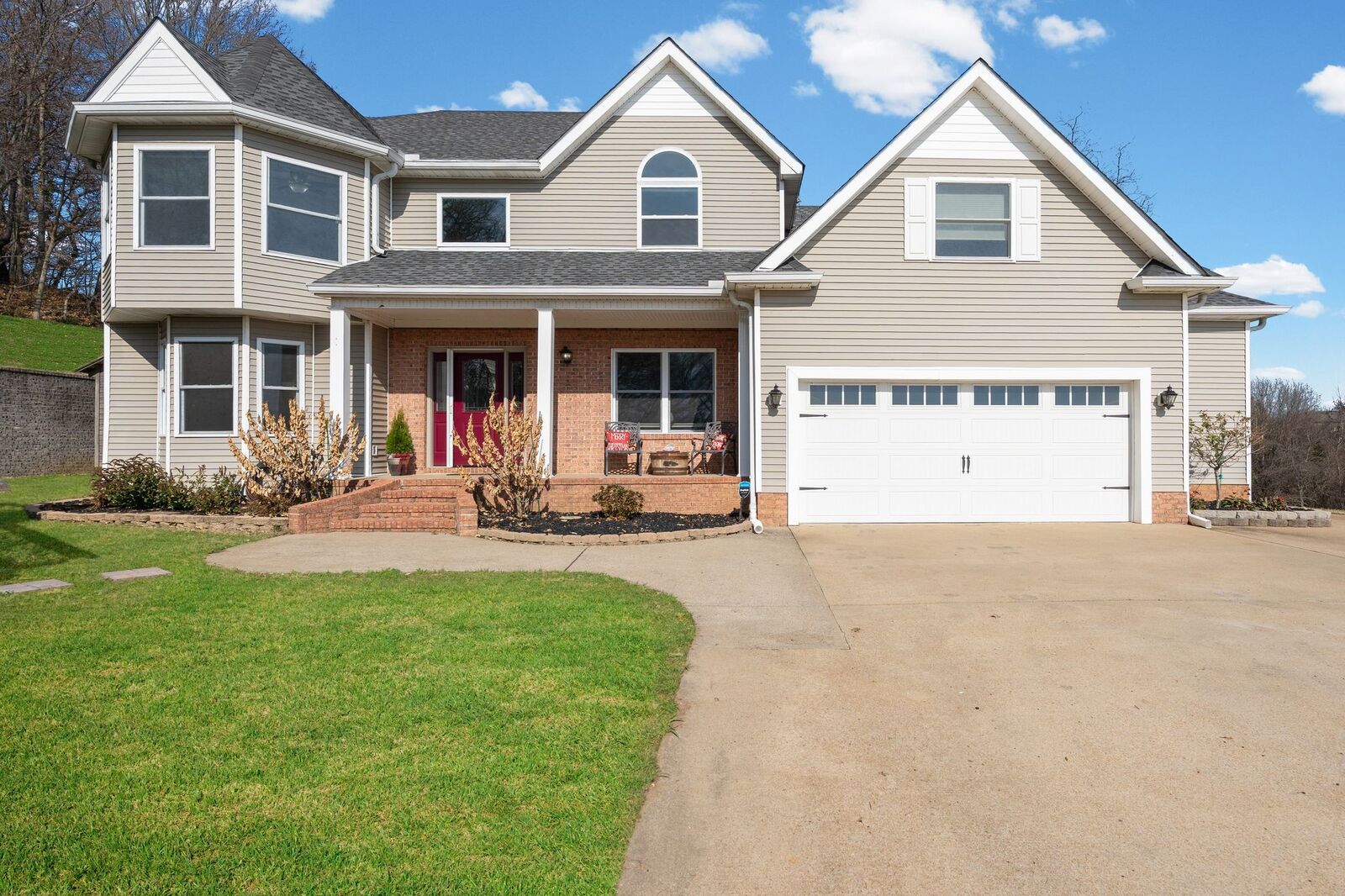 Property Photo:  1640 Ramblewood Dr  TN 37091 