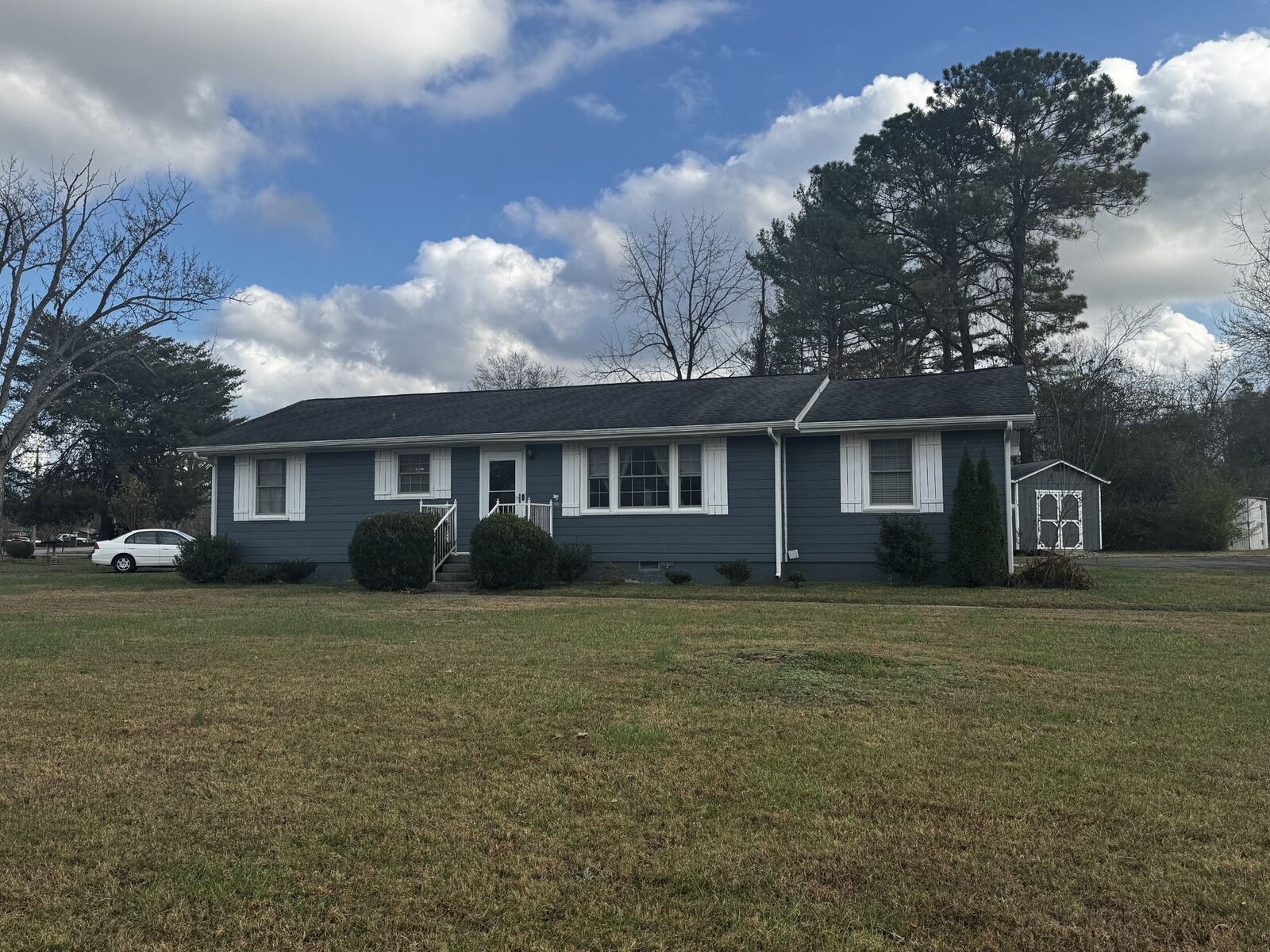 Property Photo:  1015 Glenwood Dr  TN 37129 