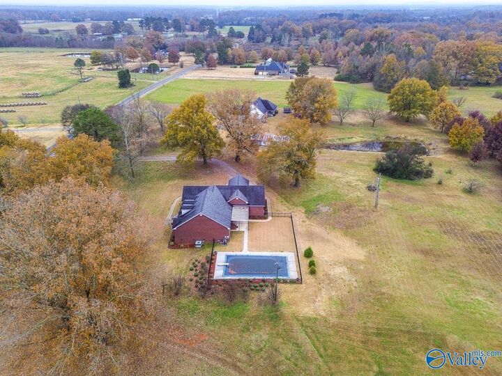 Property Photo: 932 Maddox Road AL 35640