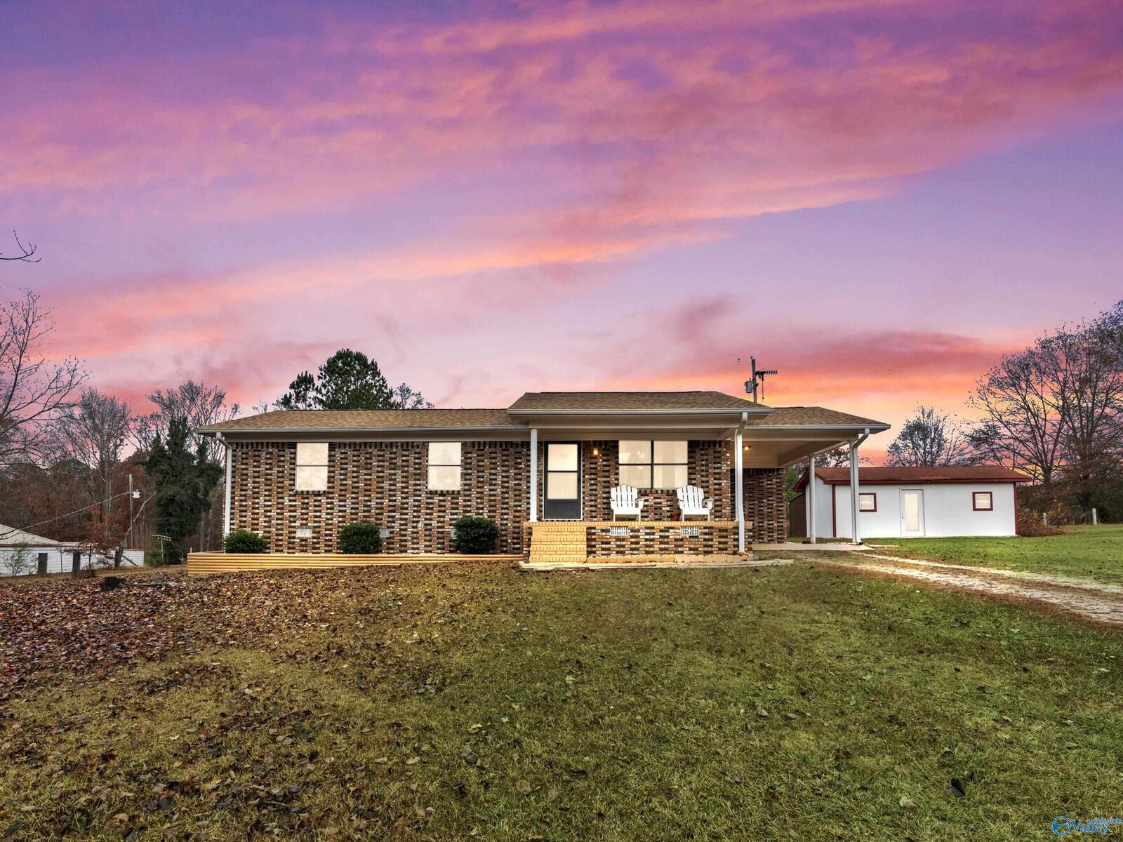 Property Photo:  735 County Road 422  AL 35978 