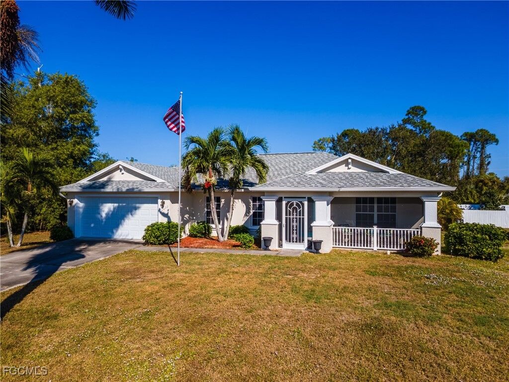 Property Photo: 1027 NE 33rd Lane FL 33909