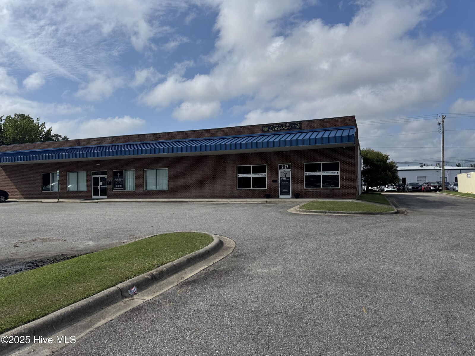 Property Photo:  2129 Lawrence Circle  NC 27804 