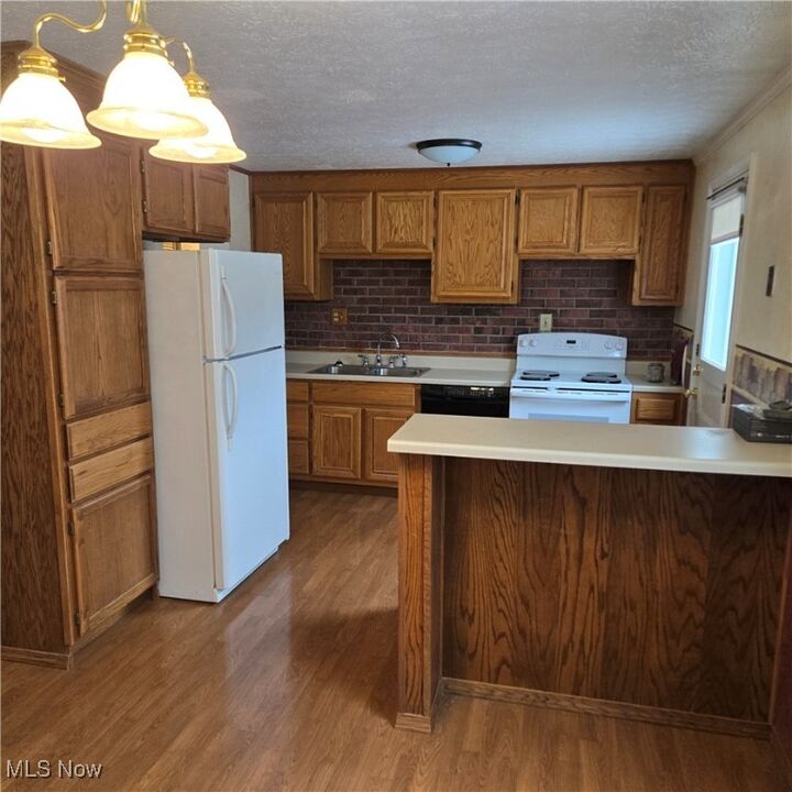 Property Photo:  511 Suzanne Drive  OH 44240 