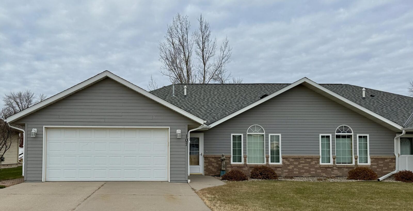 Property Photo: 107 9th Street SE MN 56331