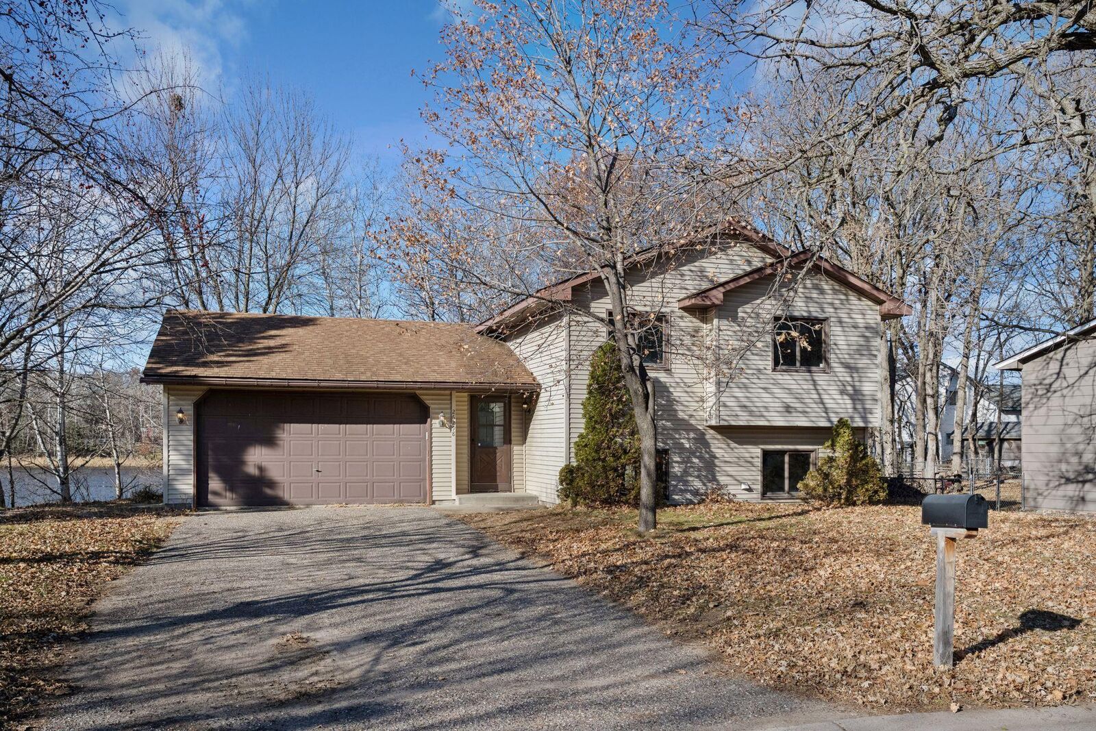 Property Photo:  26298 10th Street Circle  MN 55398 