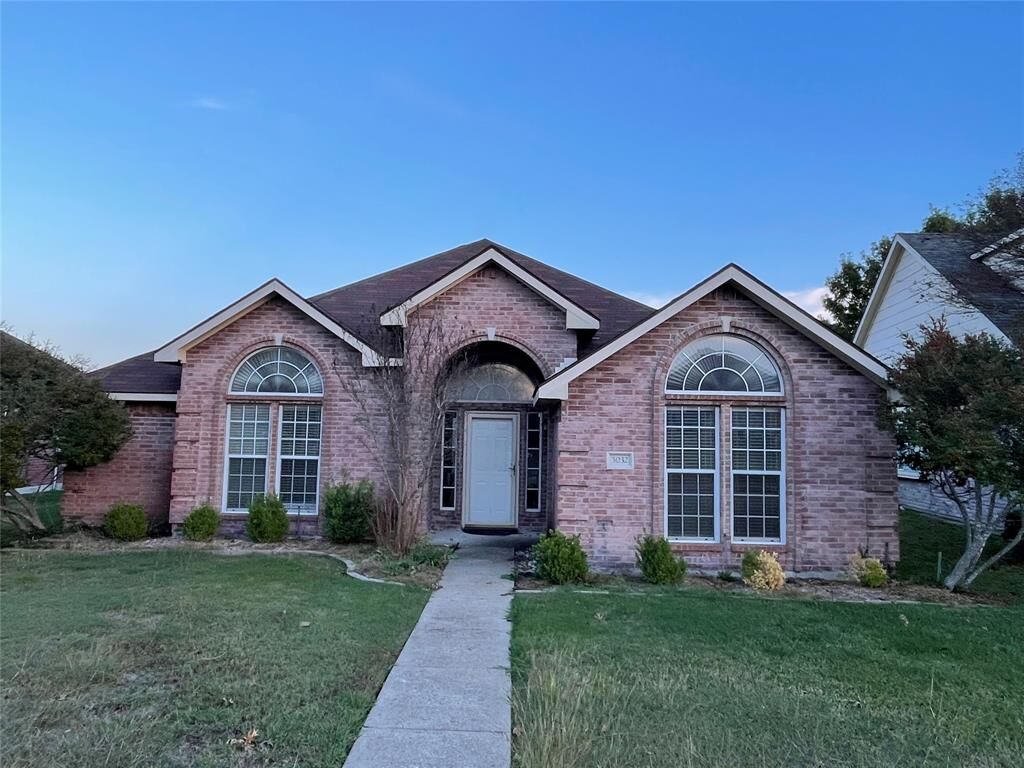 Property Photo: 3032 Paint Brush Trail TX 75032