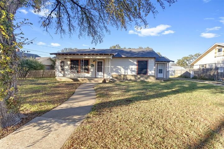 Property Photo:  4735 Panola Avenue  TX 76103 