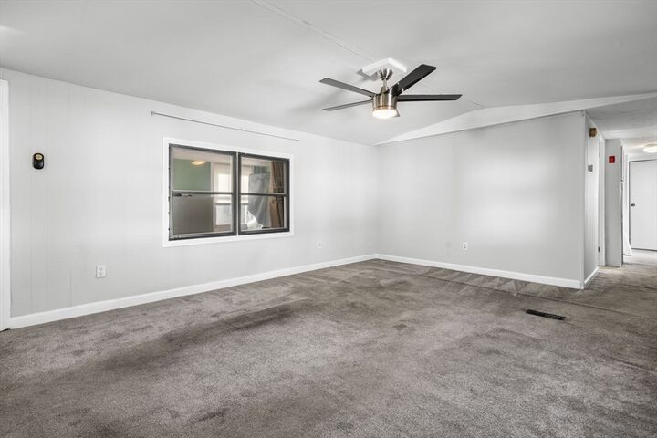 Property Photo:  75 South Policy Street 48  NH 03079 