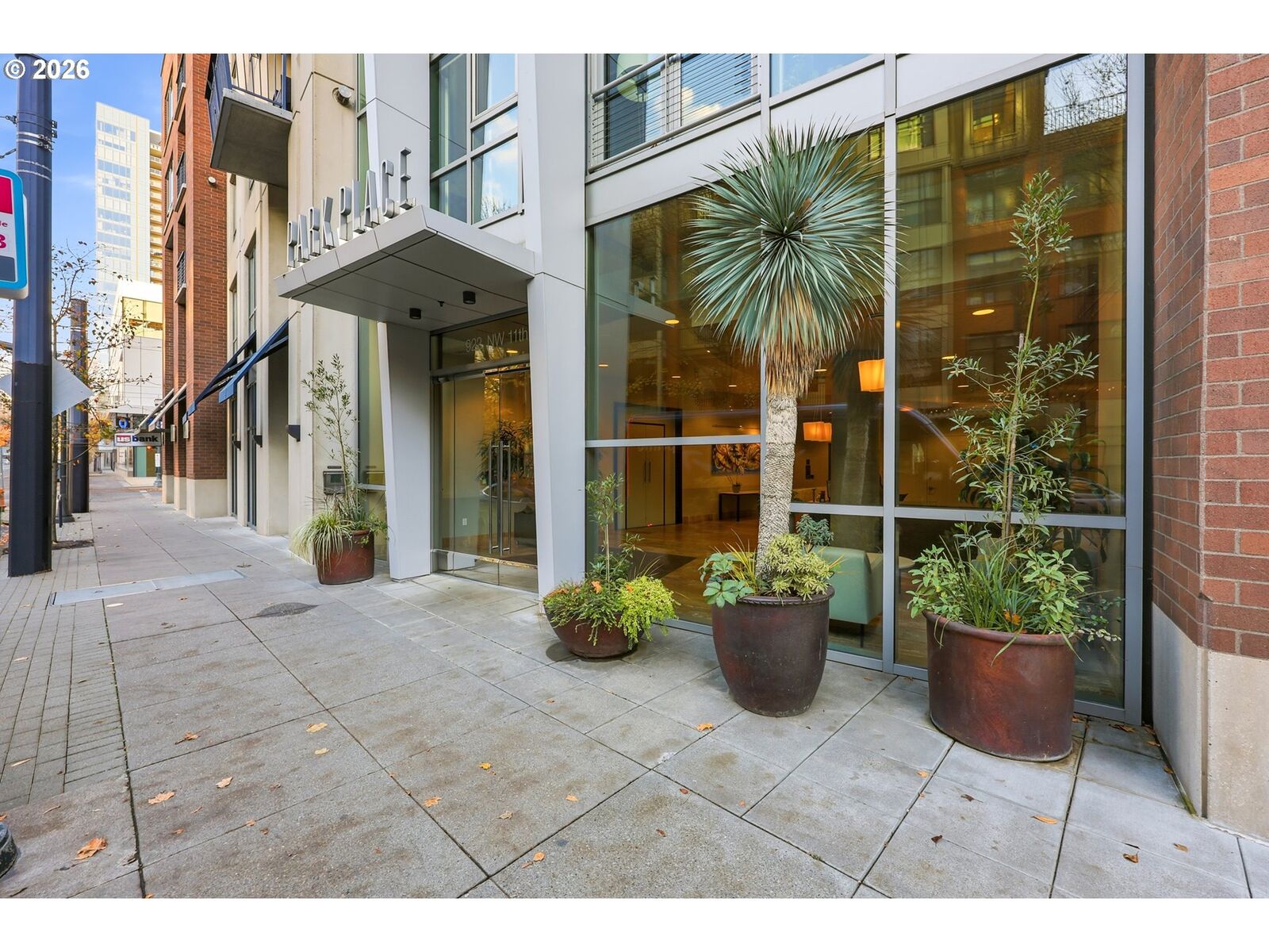 Property Photo:  922 NW 11th Ave 305  OR 97209 