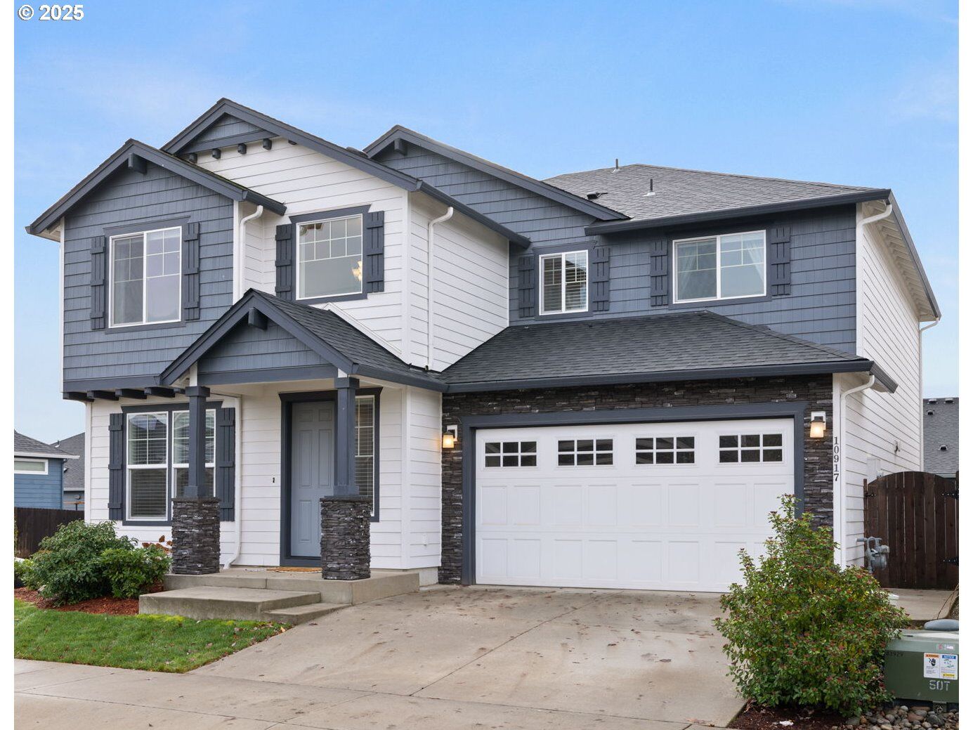 Property Photo:  10917 NE 111th St  WA 98662 