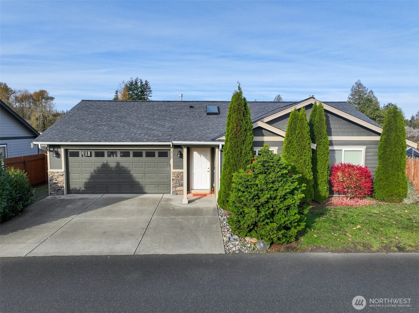 Property Photo:  1858  Challenger Street  WA 98248 