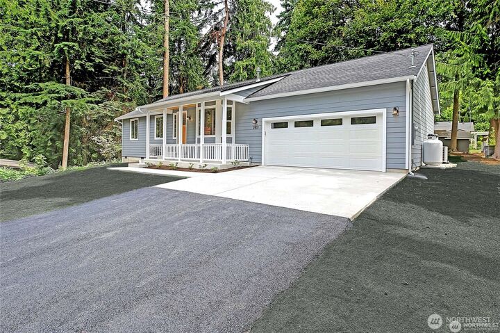 Property Photo:  2801  Huckleberry Lane  WA 98282 