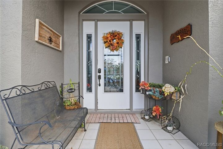 Property Photo: 14 Tall Marigolds Court FL 34446