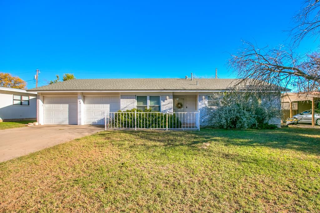 Property Photo: 266 Mockingbird Lane TX 76901