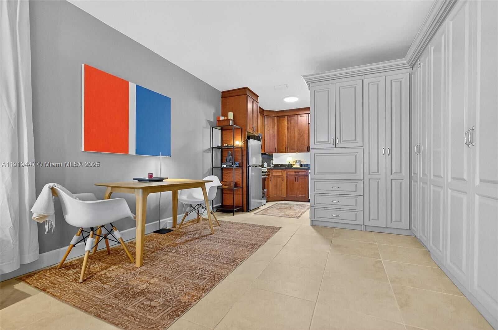 Property Photo:  2445 Lake Pancoast Dr 4  FL 33140 