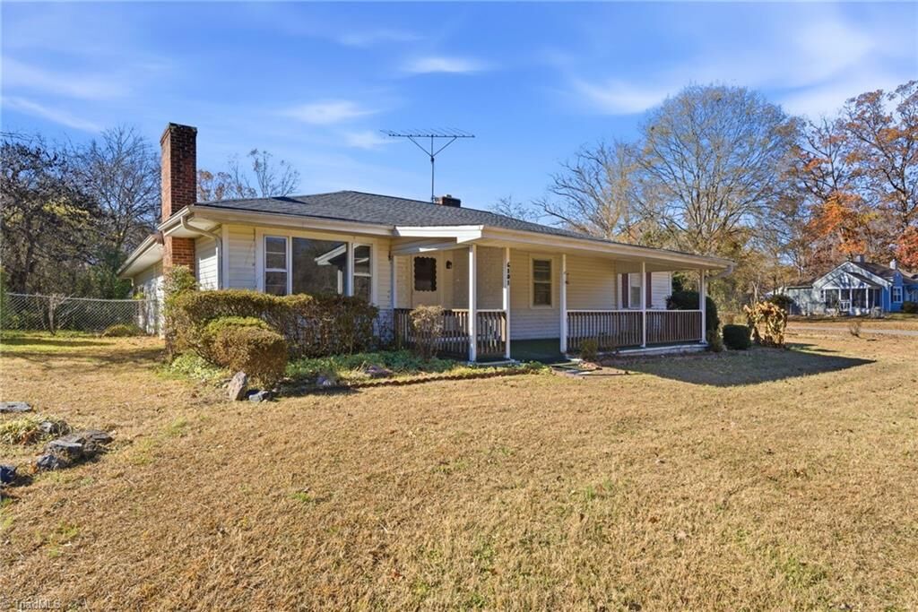 Property Photo:  6101 Phelps Circle  NC 27105 