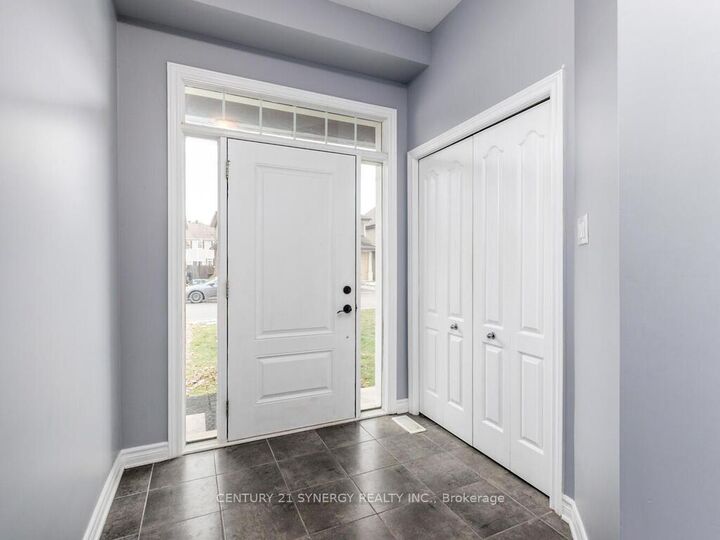 Property Photo: 634 Moorpark Avenue ON K2M 0H8