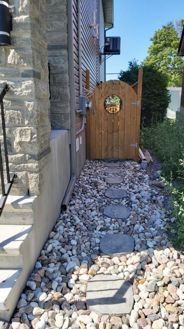 Photo de la propriété: 1293 Thames Street B ON K1Z 7N2