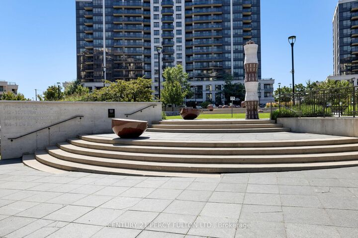 Property Photo: 1 De Boers Drive 801 ON M3J 0G6