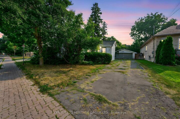 117 Lucas Street  Richmond Hill ON L4C 4P4 photo