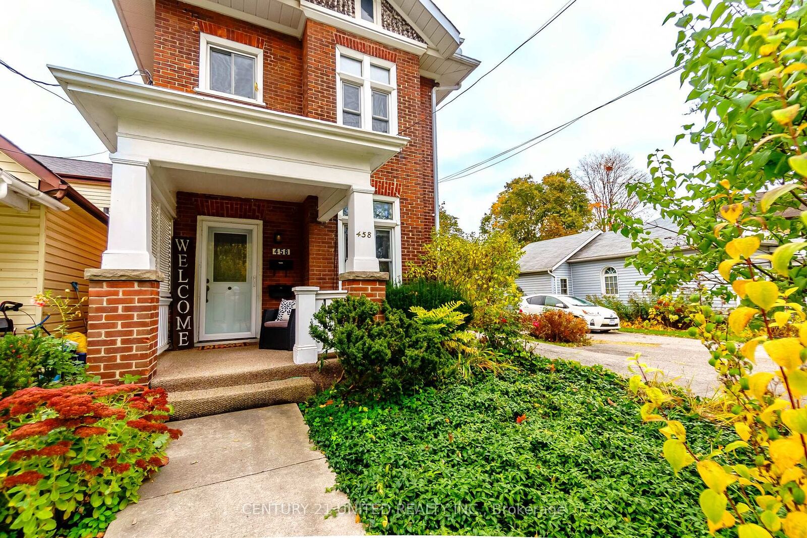 Property Photo: 458 Driscoll Terrace ON K9H 1T7