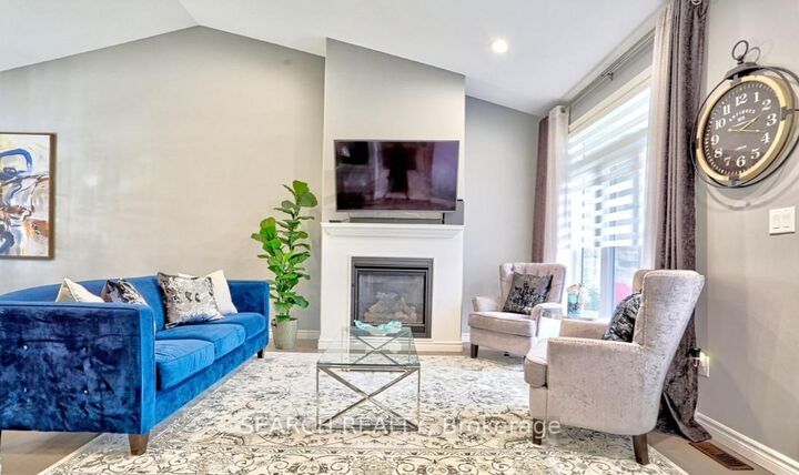 Property Photo: 208 Summerset Place ON N7L 0G4