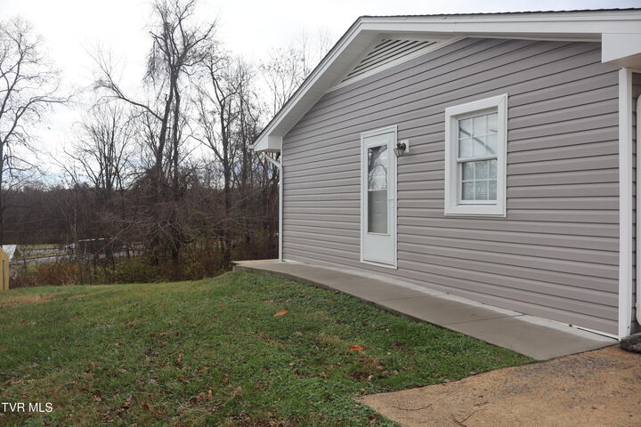 Property Photo:  1207 Woodside Drive  TN 37604 
