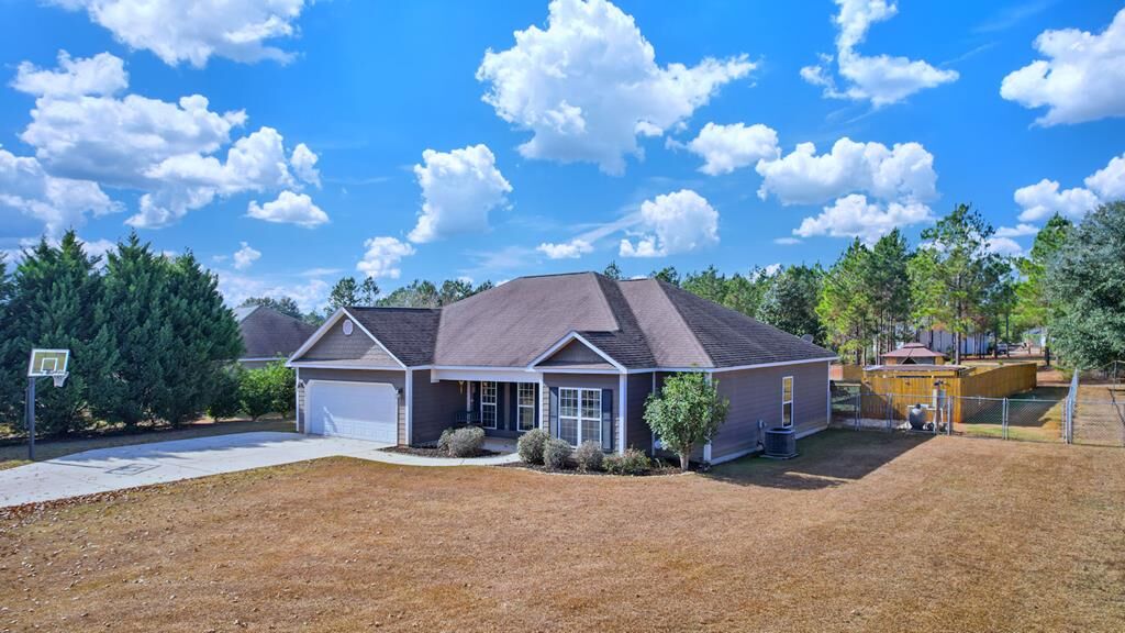 Property Photo:  140 White Oak Dr  GA 31763 