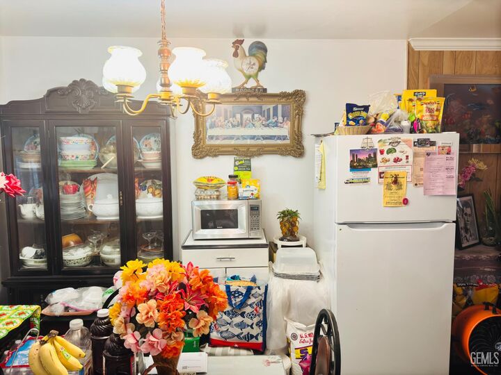 Property Photo:  216 20th Avenue  CA 93215 