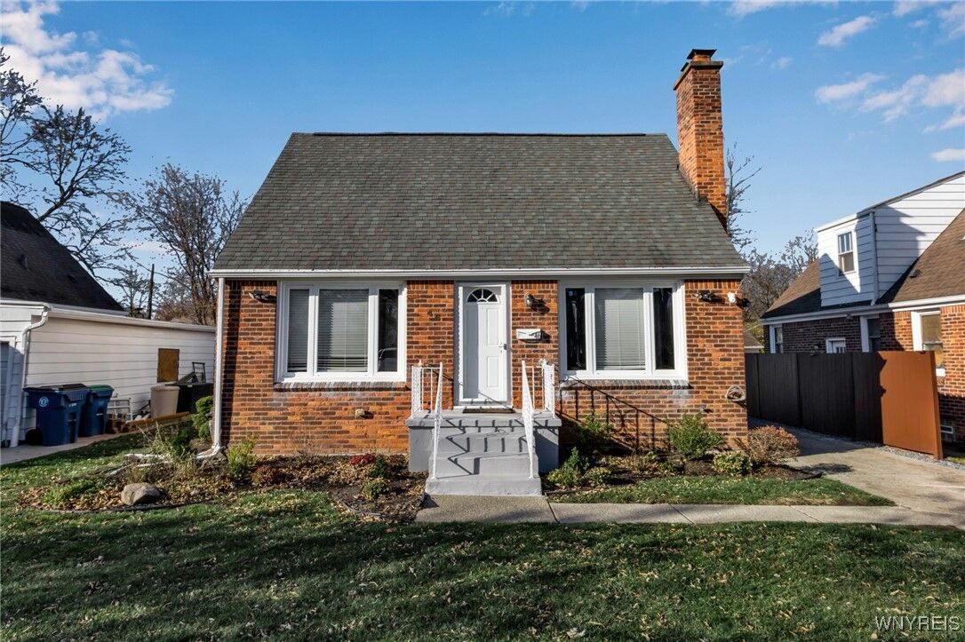 Property Photo:  46 Vernon Drive  NY 14225 