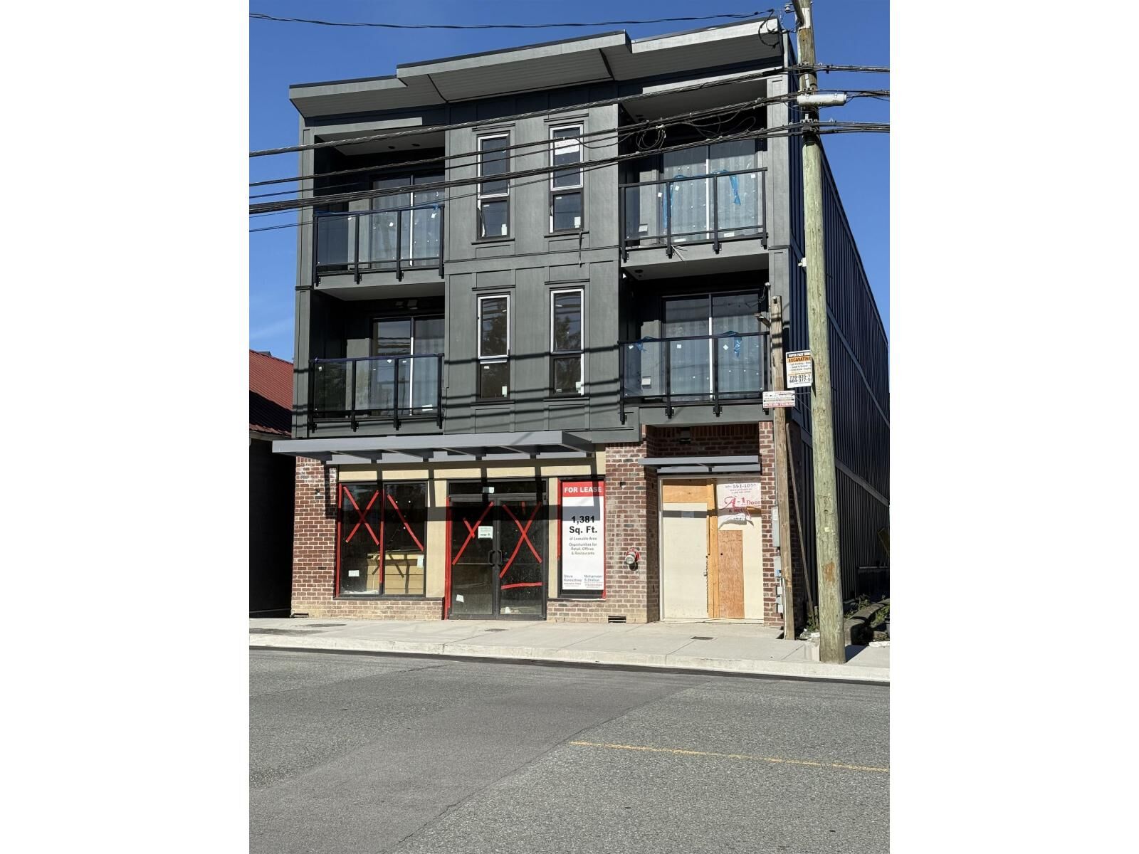 Property Photo: 2549 Montvue Avenue BC V2S 3V2