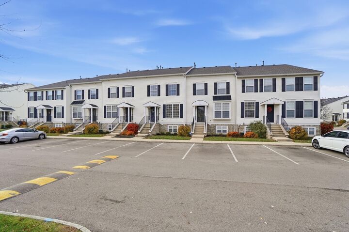 Property Photo: 343 Pristine Path OH 43004