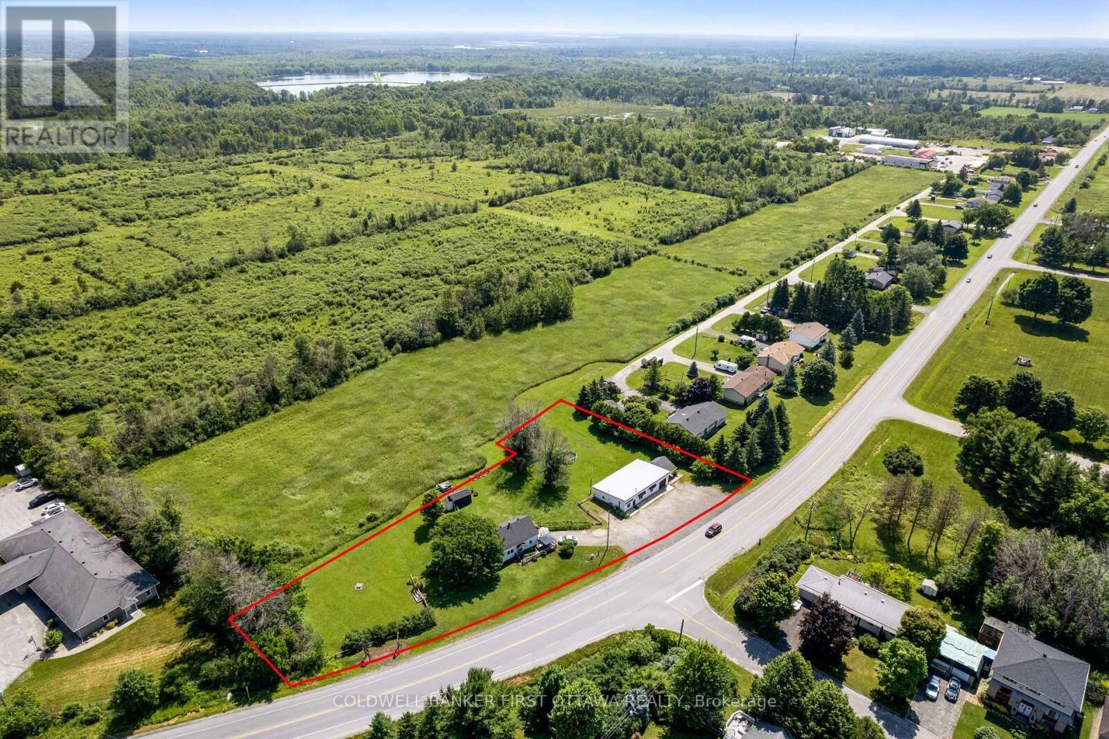 Property Photo: 3004 Rideau Ferry Road ON K7H 0H3