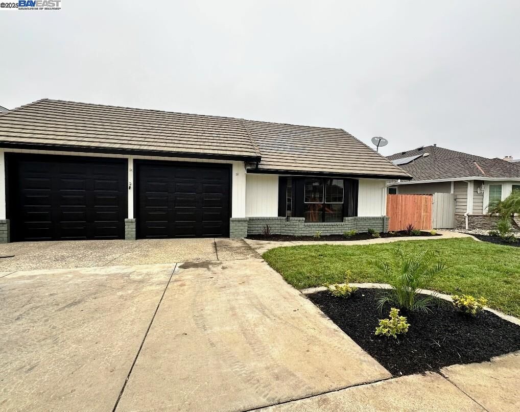 Property Photo: 5653 Drakes Drive CA 94505