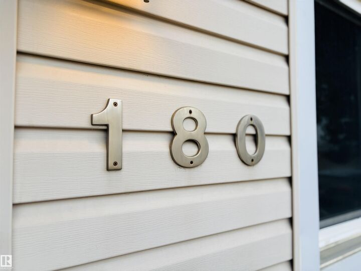 Property Photo:  180 Centennial Court NW  AB T5P 4H5 